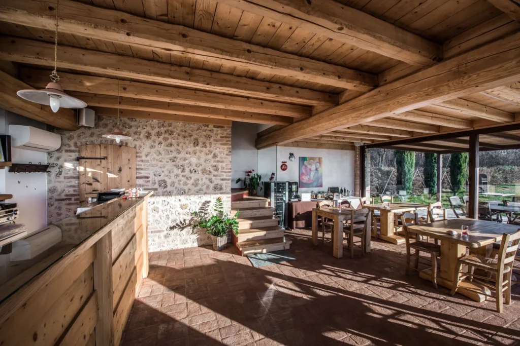 impresa edile specializzata in ristrutturazioni edilizie chiavi in mano a Vicenza Padova Treviso Rovigo e nel Veneto centrale casa 01 SOLAI IN LEGNO E PAVIMENTI IN COTTO NATURALE 