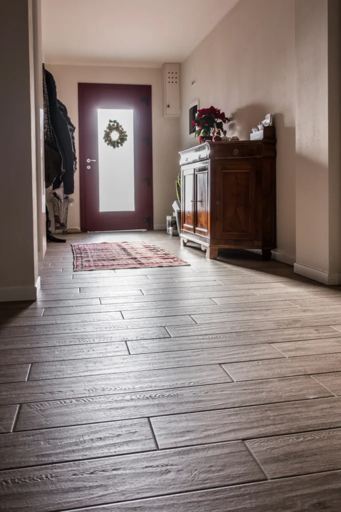 impresa edile specializzata in ristrutturazioni edilizie chiavi in mano a Vicenza Padova Treviso Rovigo e nel Veneto centrale casa 03 FINITURA PAVIMENTO IN GRES PORCELLANATO BISELLATO