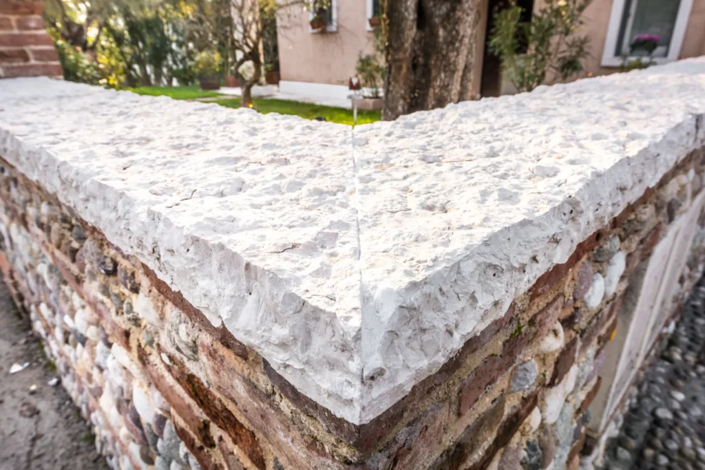 impresa edile specializzata in ristrutturazioni edilizie chiavi in mano a Vicenza Padova Treviso Rovigo e nel Veneto centrale casa 05 COPERTINE MURETTI IN MARMO ANTICATO